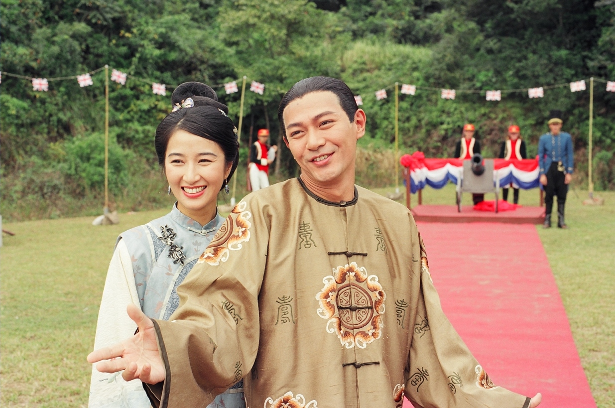 Vợ chồng Trương Gia Huy và Quan Vịnh Hà "phủ sóng" SCTV9