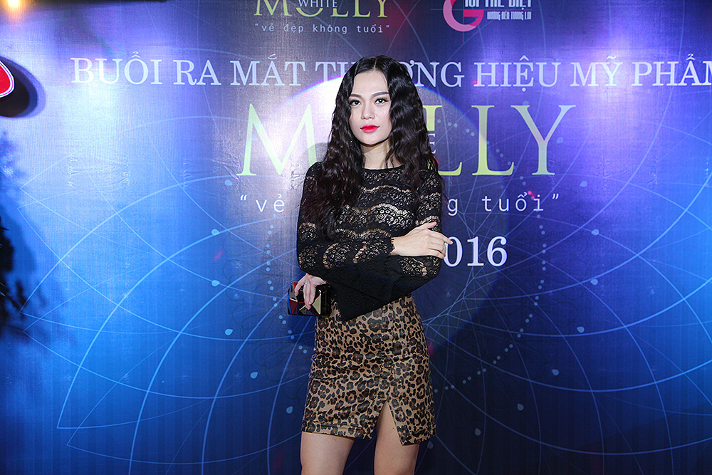 Hoa hậu Cao Thùy Linh tham dự sự kiện ra mắt sản phẩm mới  