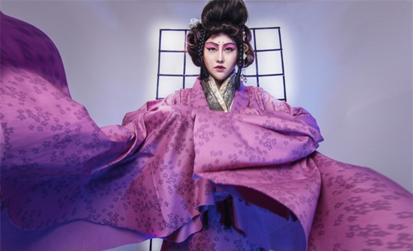 Phi Thanh Vân tung bộ ảnh Halloween 2016 - hóa nàng geisha 