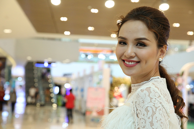 Hoa hậu Diễm Hương bất ngờ ngồi ghế giám khảo tại "I can do that "