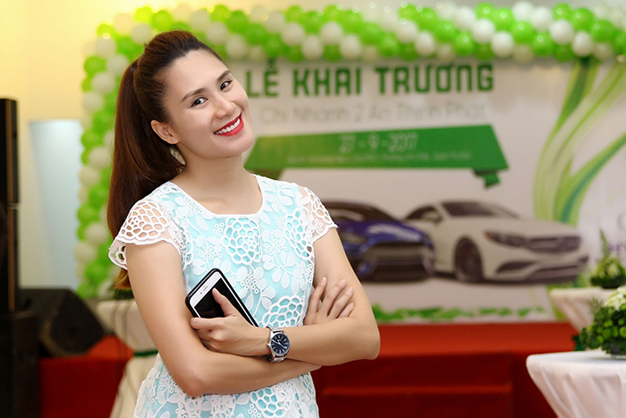 Song song các dự án điện ảnh Dương Hồng Nhung mở dịch vụ cho thuê xe ôtô