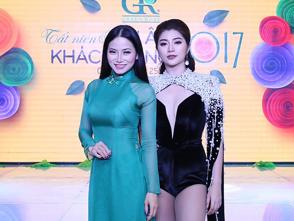 Á hậu Trang Thảo kín đáo, Thanh Trúc cực sexy cùng tham gia sự kiện tại Cần Thơ