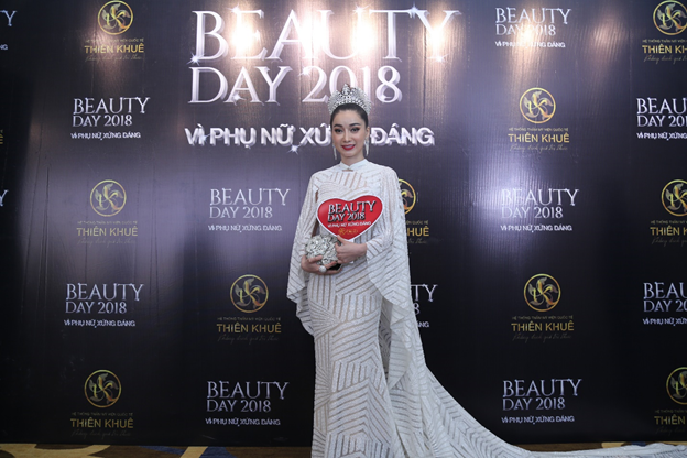 Ngắm 'nhan sắc không tỳ vết' của hoa hậu Đông Nam Á 2018 Hồng Tươi tại sự kiện Beauty days Đồng Nai