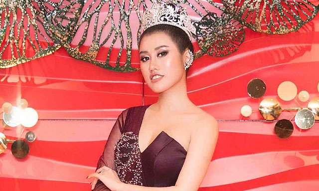 Hoa hậu Emily Hồng Nhung ngồi "ghế nóng" chung kết Hoa hậu Du lịch Quốc tế và ra mắt BST mới