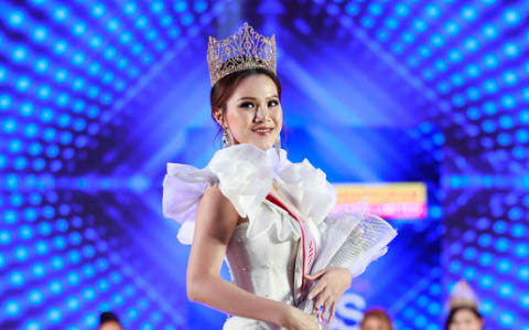 Yến Trang rạng rỡ đăng quang Hoa hậu Châu Á 2019