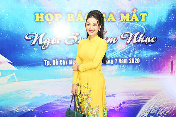 Hoa hậu Amy Lê Anh nhận quyết định làm Trưởng ban Văn hóa Tạp chí Biển Việt Nam