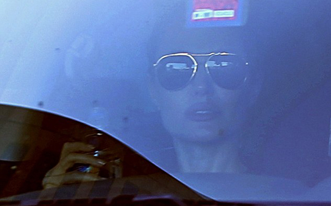 Angelina Jolie lộ diện hốc hác sau phẫu thuật cắt buồng trứng