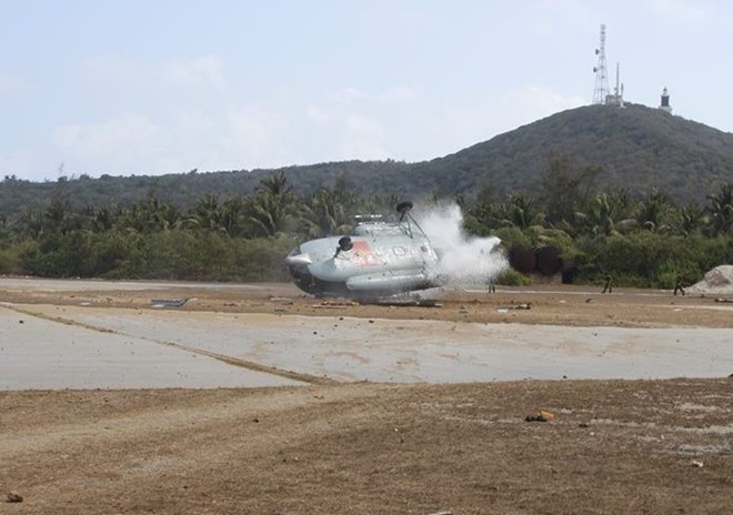 Trực thăng MI8 rơi gãy đôi ở Bình Thuận
