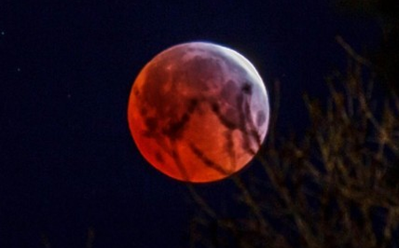 Toàn cảnh "Mặt trăng máu" ngắn nhất thế kỷ 21