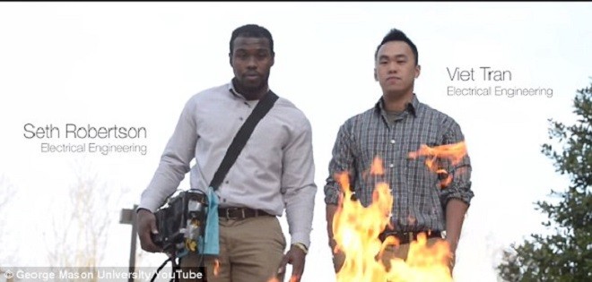 Chàng trai gốc Việt dập lửa bằng âm thanh lên báo Mỹ