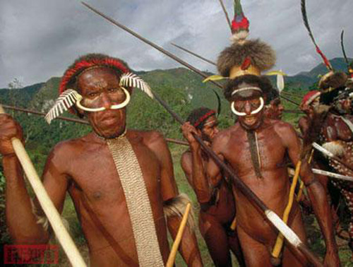 Những bộ tộc ăn thịt người man rợ nhất trong lịch sử