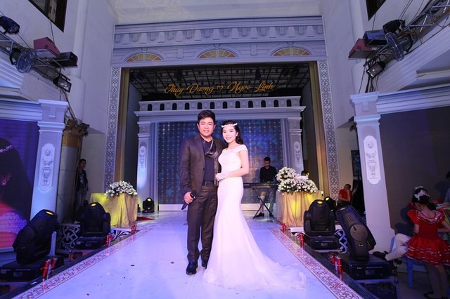 Quang Lê hát đám cưới với cát-xê nửa tỷ đồng