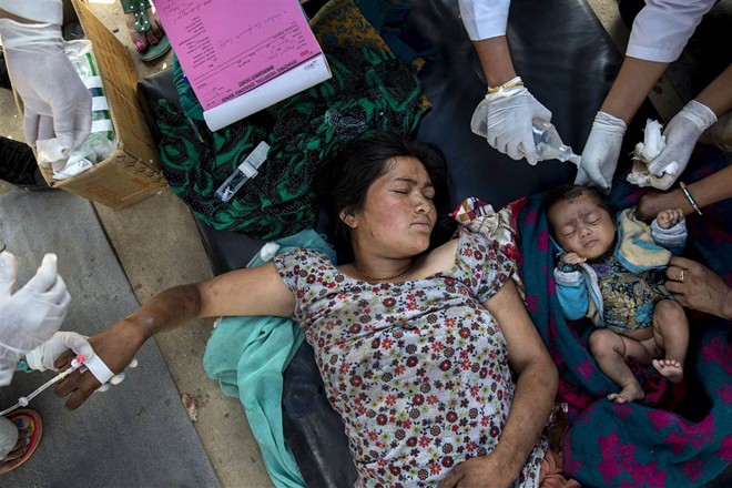 Nỗ lực cứu hộ nạn nhân động đất Nepal