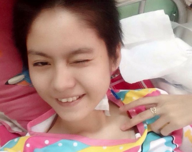 Nữ DJ 19 tuổi ung thư và nụ cười lạc quan trên giường bệnh