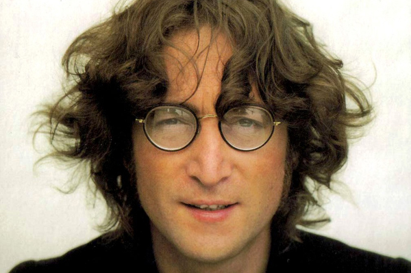 Bán đấu giá kính mắt và giấy tờ ly hôn của John Lennon