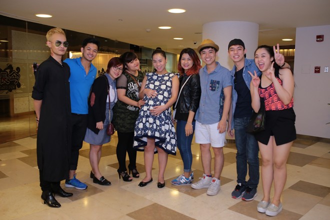 Top 8 Vietnam Idol đến nhà riêng thăm Thu Minh