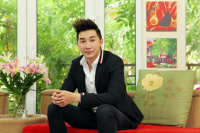 Siêu mẫu Nam Phong làm khách mời talkshow "Ngẫu hứng cùng sao"