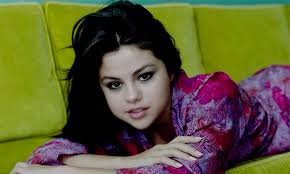 Selena Gomez bán nude trong MV mới