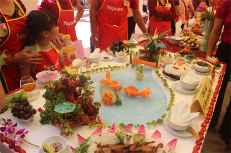100 mâm cơm gia đình Việt đẹp như “rồng bay, phượng múa”