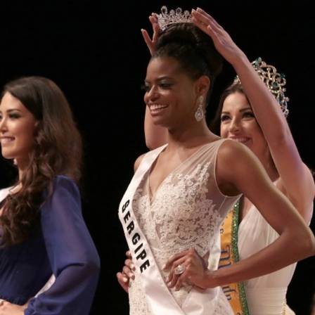 Hoa hậu Brazil mất vương miện vì đã có chồng