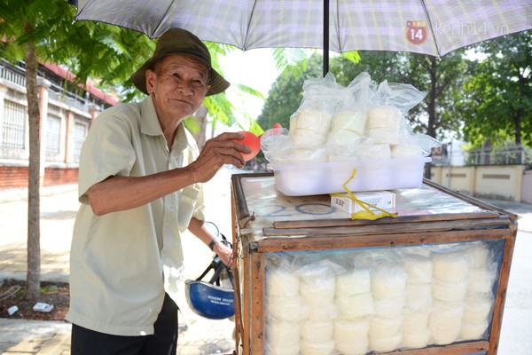 Ông lão bán bánh bò bông độc nhất Sài Gòn: “Cho 100 triệu cũng không truyền nghề”