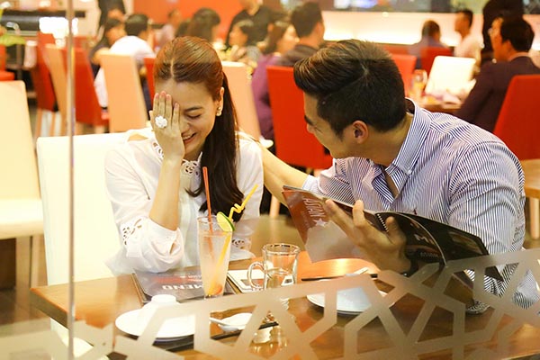 Trương Ngọc Ánh bị phát hiện "hẹn hò" với trai Việt kiều