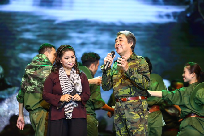 NSND Quang Thọ, Thanh Hoa song ca "Trong vòng tay mẹ"