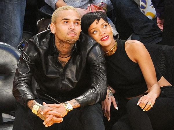 Chris Brown thú nhận vẫn còn vấn vương Rihanna