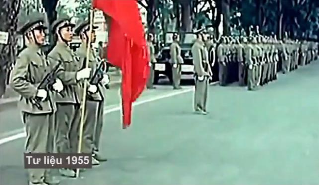 Hình ảnh duyệt binh hào hùng ở Ba Đình năm 1955