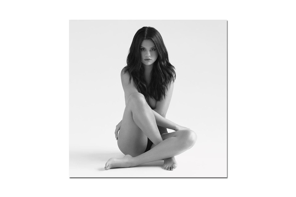 Selena Gomez chơi “trội” khi tung ảnh nude quảng cáo cho album mới
