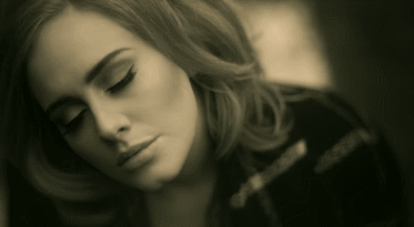 "Hello" của Adele: Từ nước mắt đến nụ cười