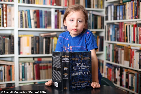 Thần đồng 5 tuổi có tài đọc được suy nghĩ của người khác