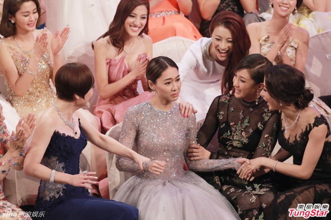 Những khoảnh khắc ấn tượng trong lễ trao giải TVB 2015
