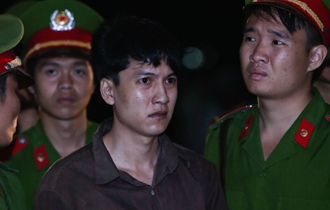 Nguyễn Hải Dương đứng không vững khi bị tuyên án tử