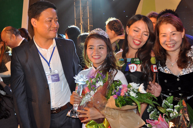 ​Thí sinh Nghệ An đăng quang Hoa hậu Vầng trăng khuyết 2015