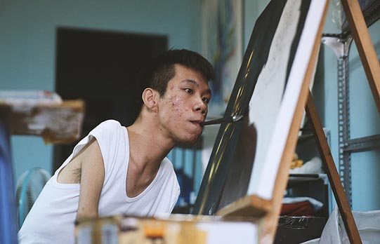 Gặp chàng trai Việt vẽ tranh bằng miệng trong phim được đề cử tranh giải Oscar 2016