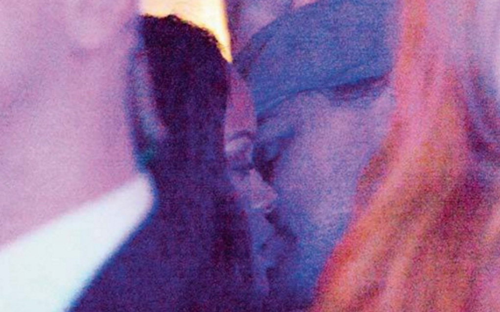 Rò rỉ ảnh Leonardo DiCaprio và Rihanna hôn nhau sau tin đồn hẹn hò
