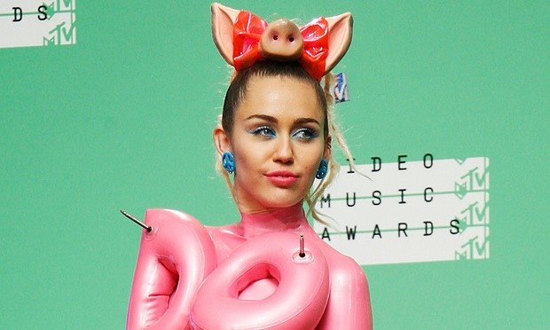 Miley Cyrus đóng phim truyền hình của Woody Allen