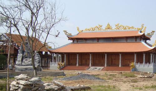 Hoài Linh được chuyển đổi 700 m2 đất để xây nhà thờ tổ