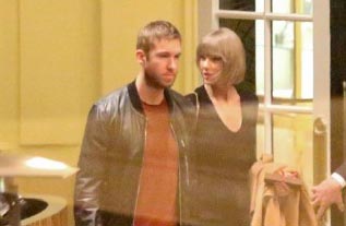 Taylor Swift và bạn trai tay trong tay ở khách sạn