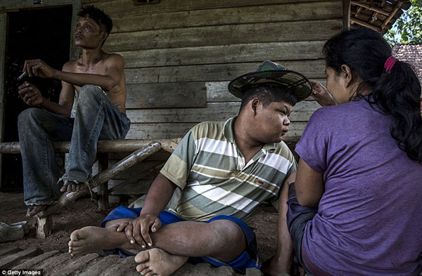 Ám ảnh với ngôi làng của những bệnh nhân tâm thần ở Indonesia