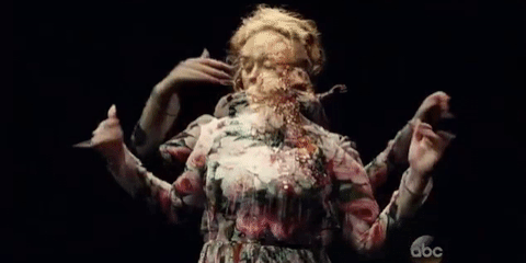 Adele lộng lẫy với thiết kế của Dolce & Gabbana trong MV mới