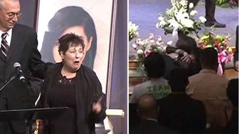 Người thân nghẹn ngào trong lễ tang nữ ca sĩ bị bắn chết