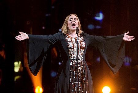 Adele toả sáng rực rỡ với lễ hội âm nhạc đầu tiên trong đời