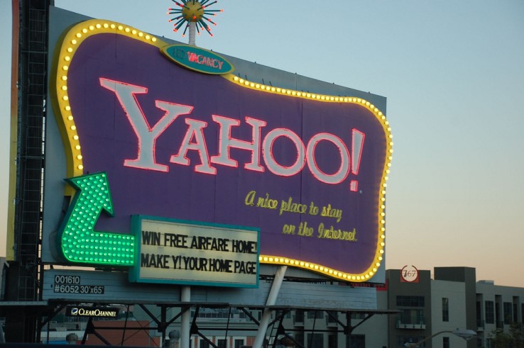 Verizon mua lại Yahoo giá 4,8 tỷ USD