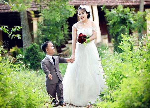 Ảnh cưới của chú rể lùn và cô dâu xinh đẹp tại Thanh Hoá
