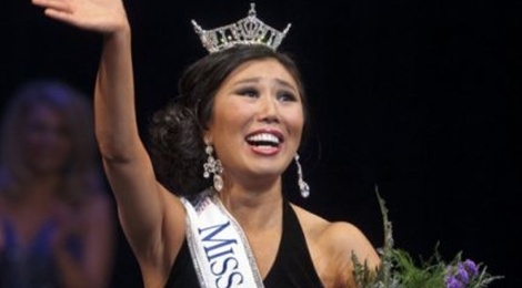 Người đẹp Trung Quốc đăng quang Hoa hậu tại Mỹ bị chê xấu tệ