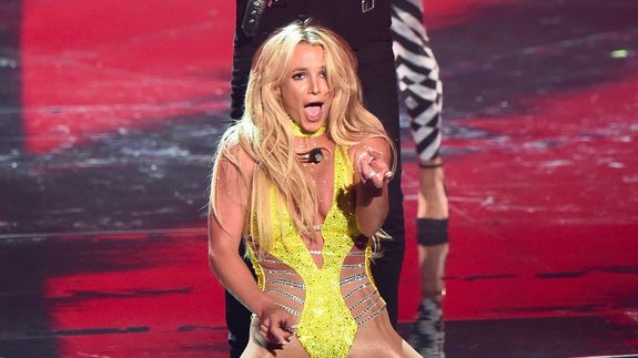 Fan bức xúc vì Britney Spears tiếp tục hát nhép