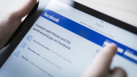 Cách khắc phục mã độc chiếm tài khoản Facebook