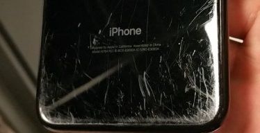 iPhone 7 Plus Jet Black xước nặng sau 2 tuần sử dụng